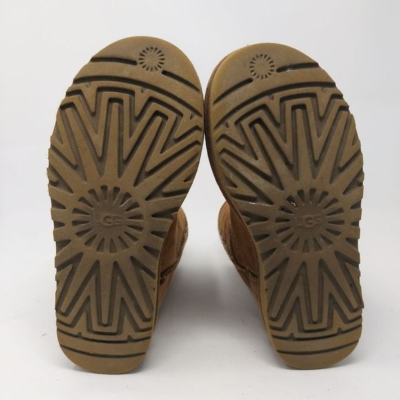 UGG Women's Classic Short II Suede Boots in Chestnut Brown 1016223 Size 5 - Picture 8 of 11